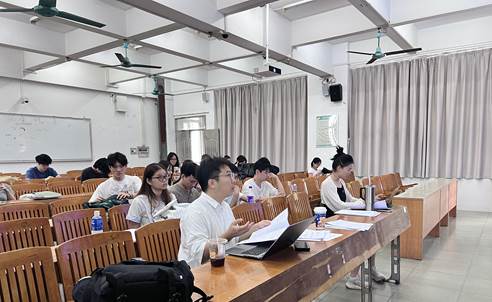 财经与新媒体学院开展2027届网络与新媒体专业毕业论文开题答辩